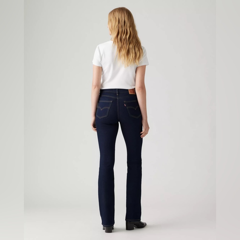 Levi’s 725 High Rise Bootcut Jeans Dark Wash Size 27